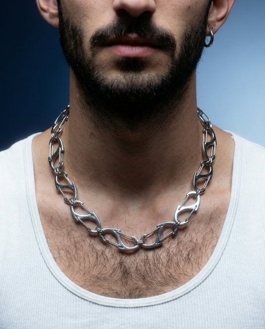 The Shackle - שרשרת חוליות שאקל